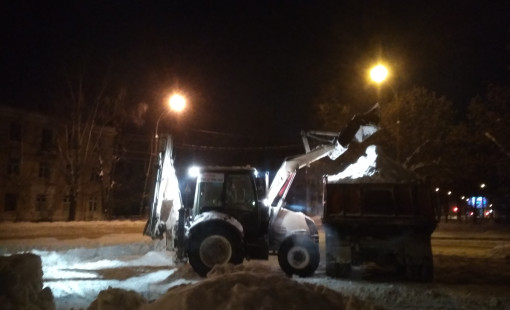 Механизированная и ручная уборка дворов от снега с вывозом