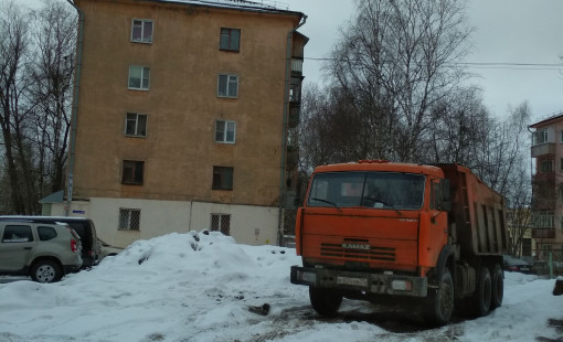 Уборка снега на магистралях Вологды: компания "А-Профиль" обеспечивает чистоту и безопасность дорог